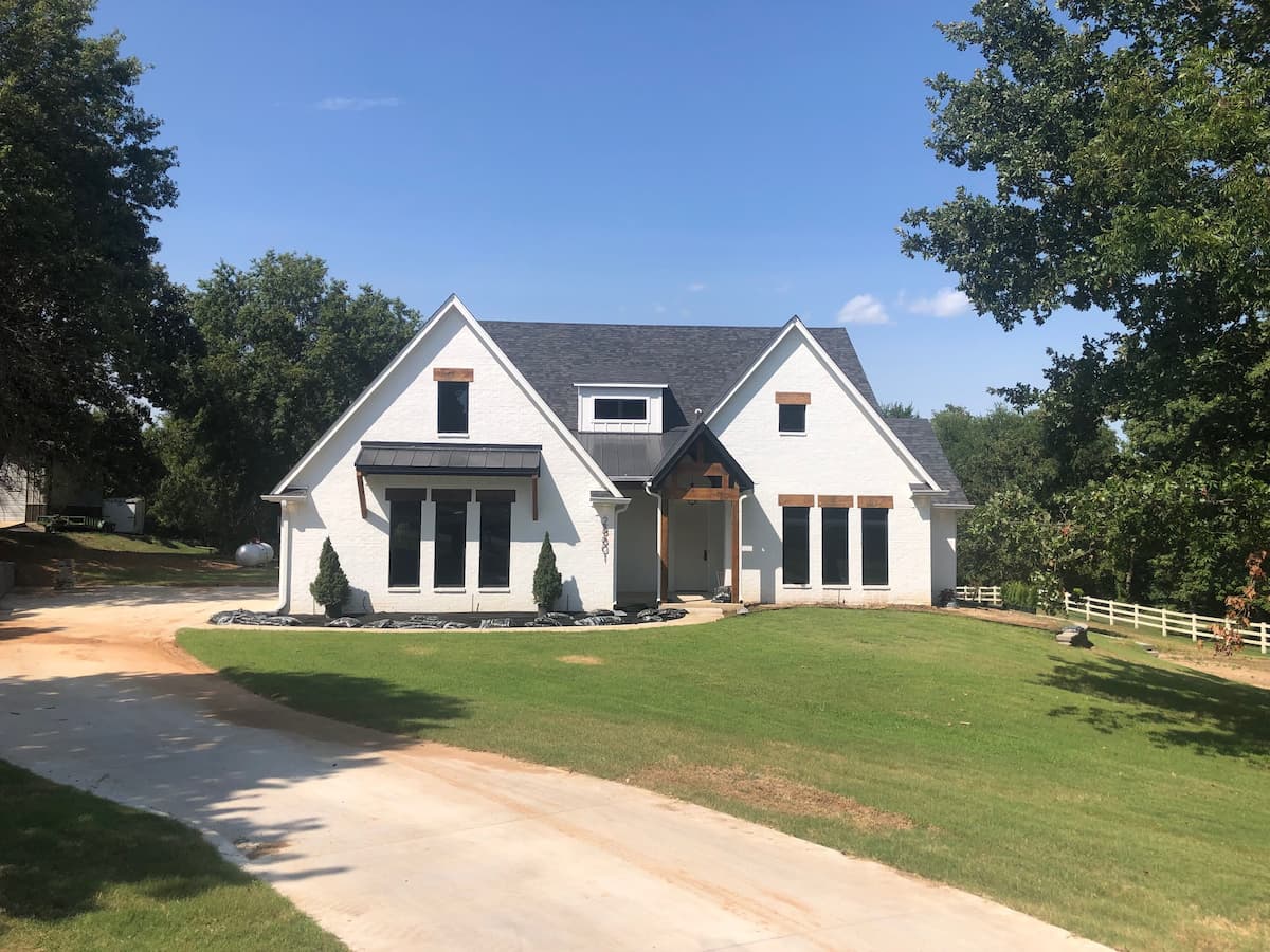 Custom Farmhouse In Wagoner, OK: Modern Farmhouse Thumbnail