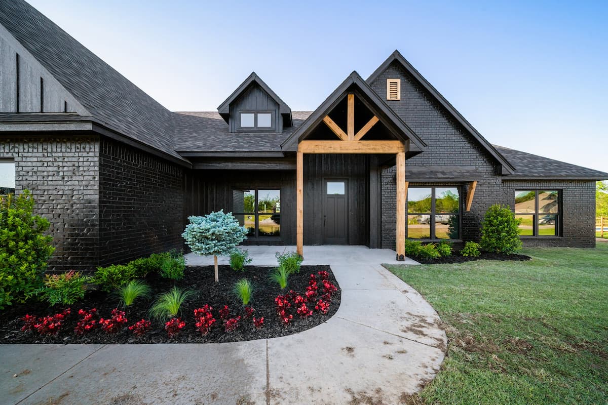 Custom Home In Claremore, OK: Black Beauty